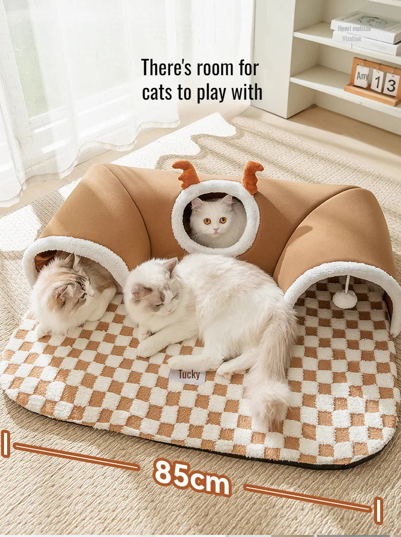 Michi’s Peek-A-Boo Tunnel Villa